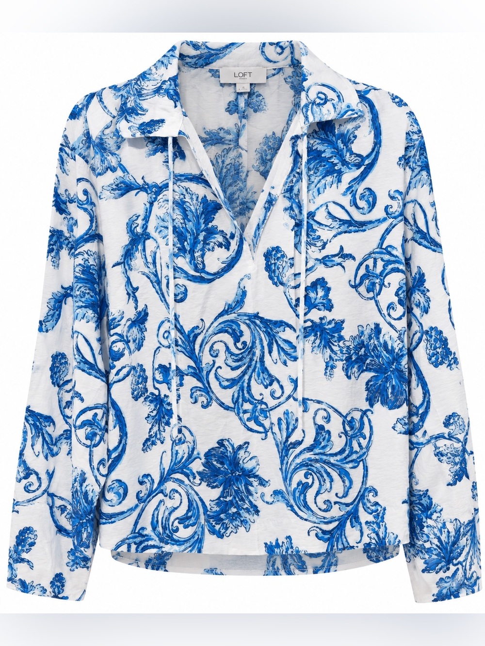 Loft NWT blue/white toile print top, small